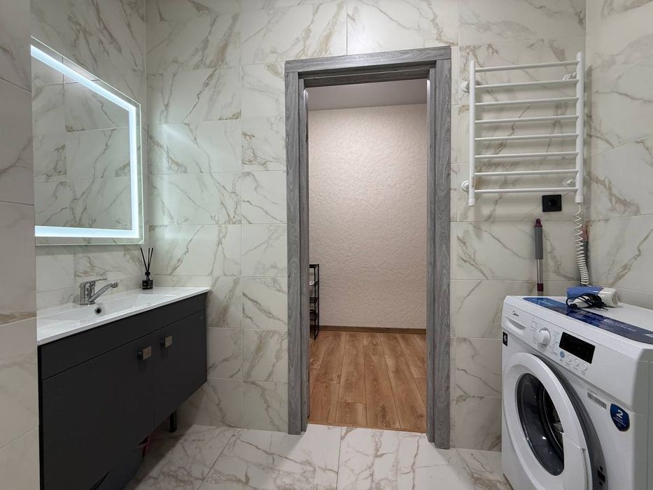 Квартира подобово, погодинно на набережній Тепла дуже