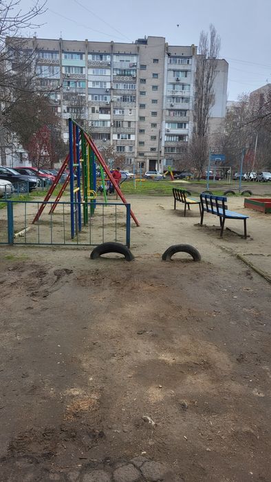 Продаж 1кв на проспекті Центральний