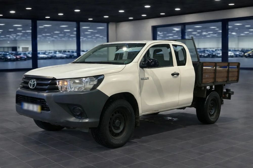 Toyota Hilux 2.4 D-4D 2WD CE 3L