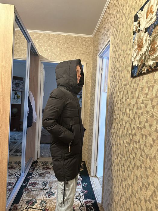 Зимова куртка жіноча  чорна