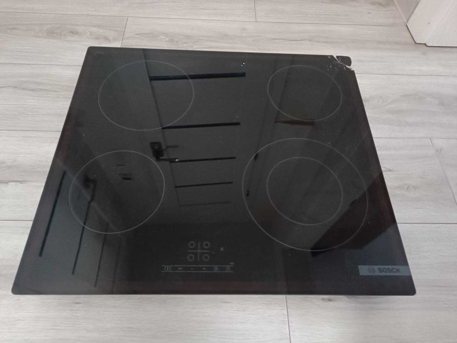 Bosch PKF611BB8E, płyta szklano-ceramiczna, 4 paleniska 60 cm,  6600 W