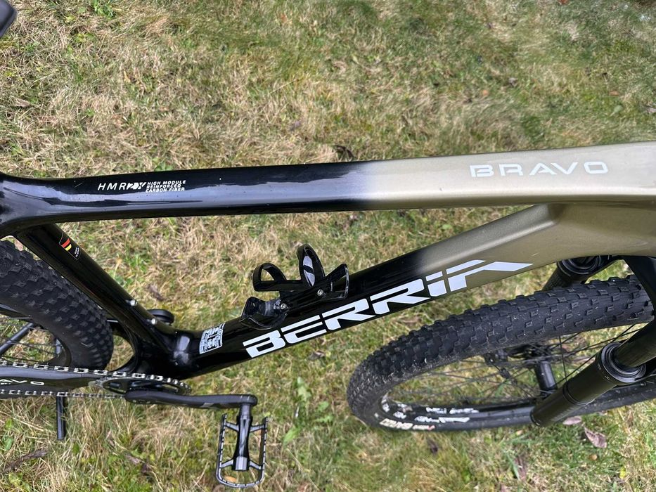 Rower MTB Berria Bravo karbon carbon M