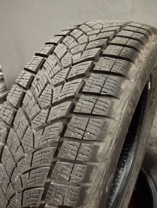 Opony Zimowe Goodyear UltraGip 215/65/R17 215/65/17 2szt Montaż