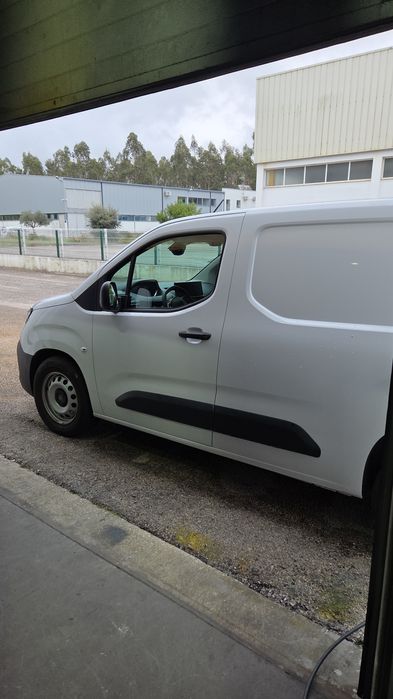 Peugeot E-Partner 13.000KM | GARANTIA | NACIONAL-3 LUG- IVA DEDUTIVEL