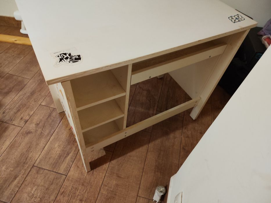 Secretária IKEA Brusali