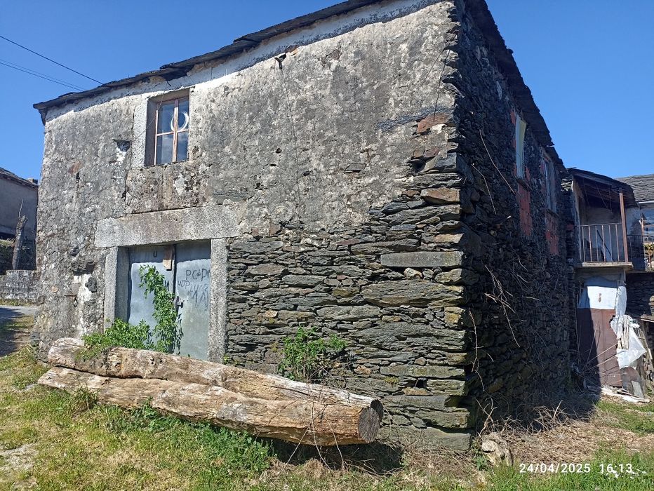 Vende-se Casa rústica