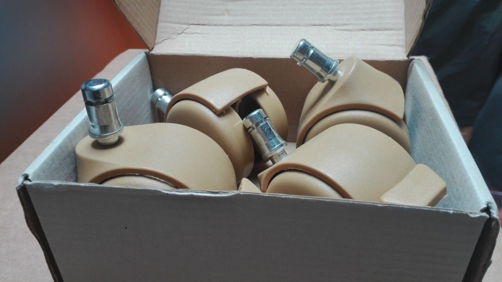 Conjunto rodizios beje