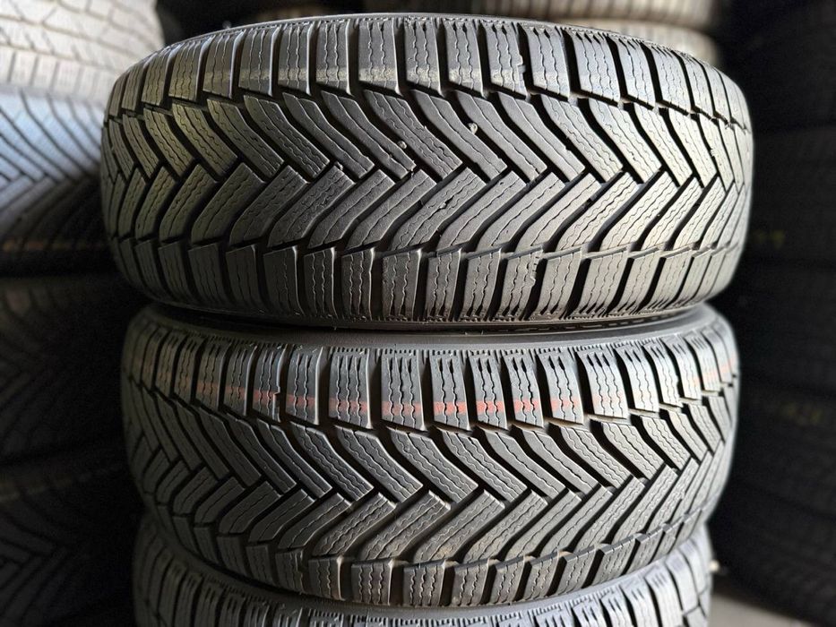 215/60R17 Michelin 25p