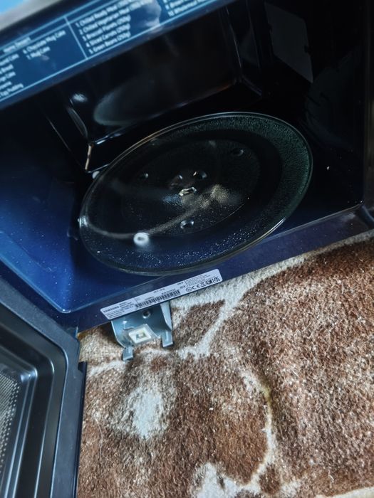 Mikrofalówka SAMSUNG MS23A7318AK