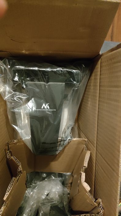 Wieszak pod komputer