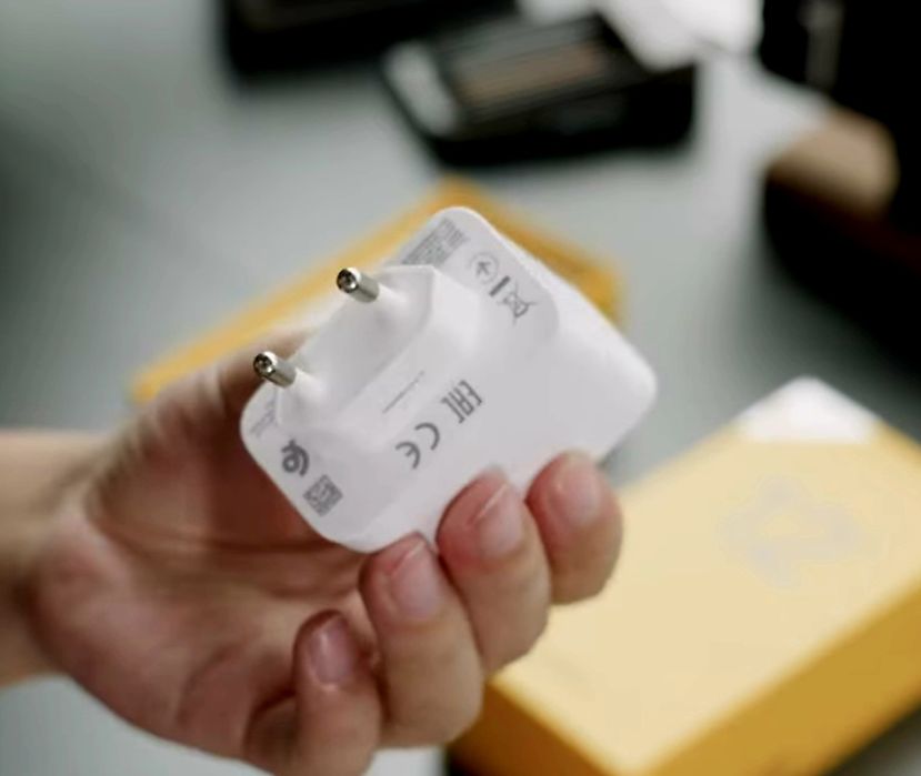 Realme 12 Plus 5G 12 Gb 512 G MP Sony LYT600 +2 Capas oferta Novíssimo