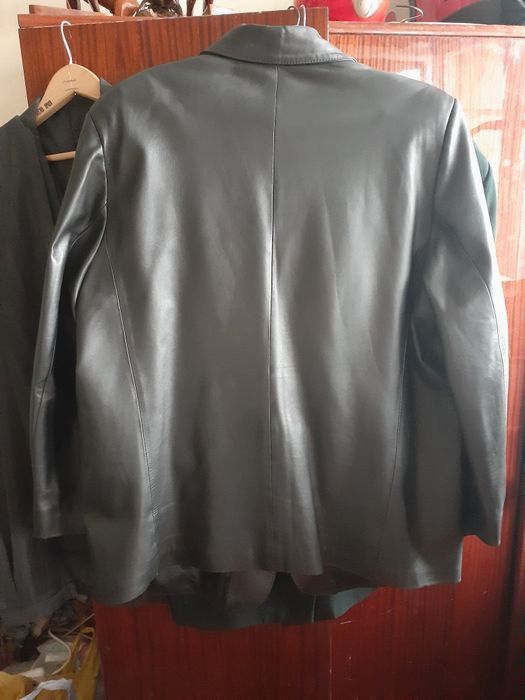 Костюми класичні, піджак шкіряний