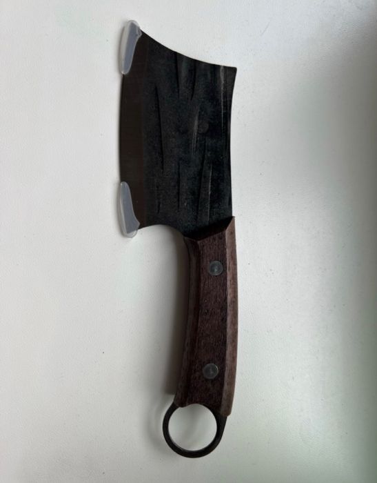 Тесак новий, дуже гострий. Довжина 200,00 мм.