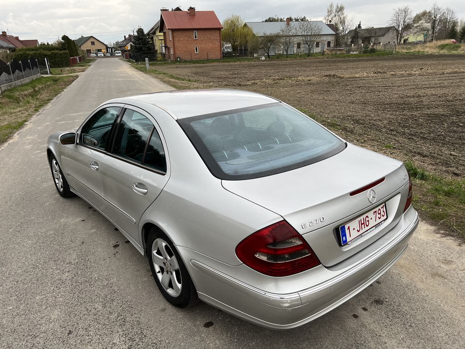 Częsci Mercedes benz w211 2,7 cdi manual cały na części. Kod lak 744