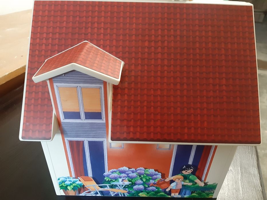 Domek zamykany w walizke Playmobil