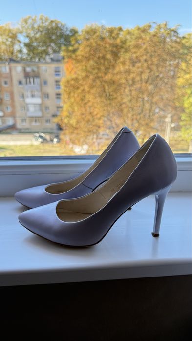 Туфли женские кожаные на шпильке 36р