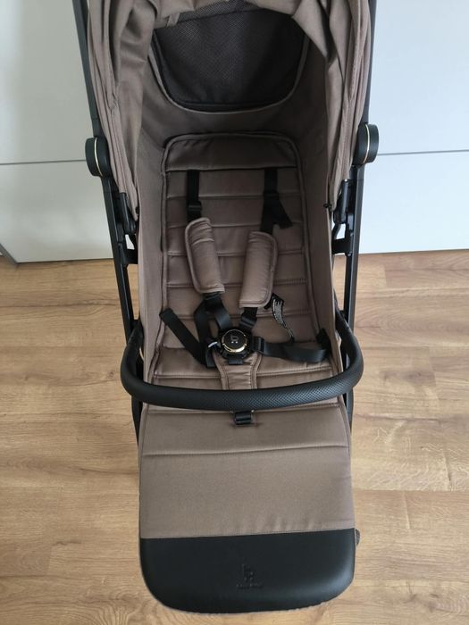 Future Design X-Ray Pro Wózek Spacerowy Caffee Latte