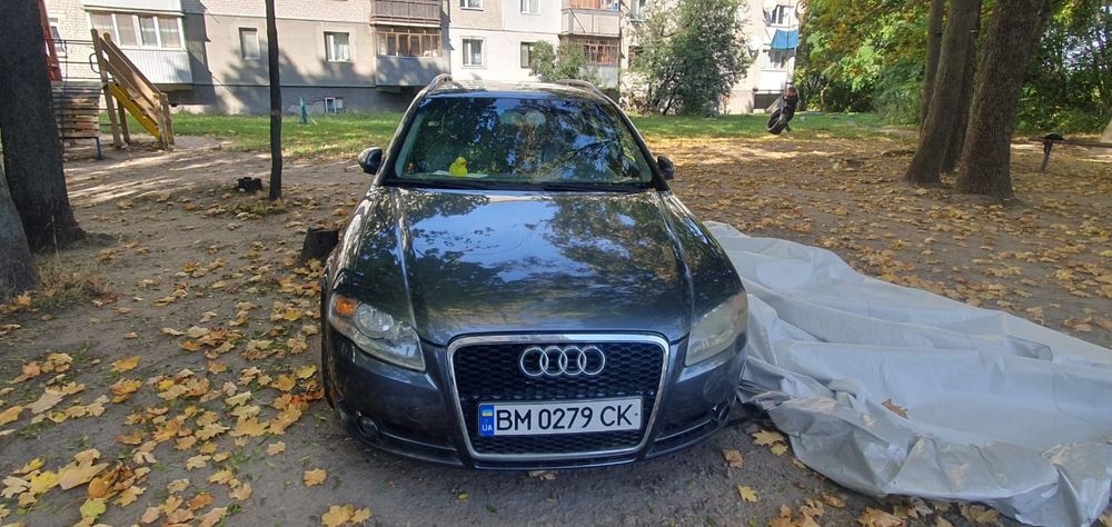 AUDI a4b7 2.5 дизель.