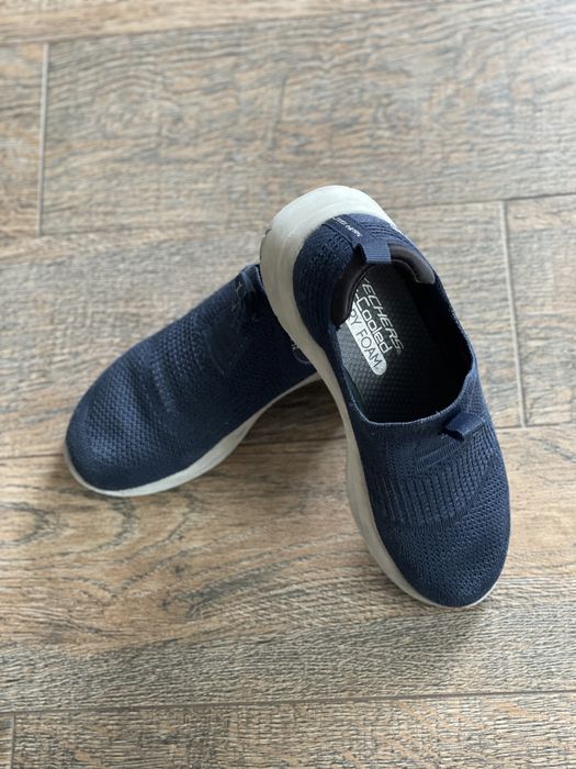 Skechers  Air-Cooled Memory Foam r.33,5