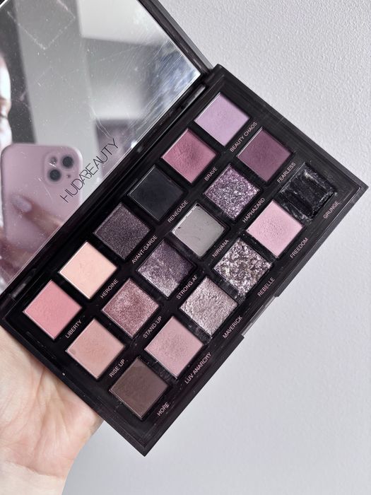 Paleta cieni Huda beauty