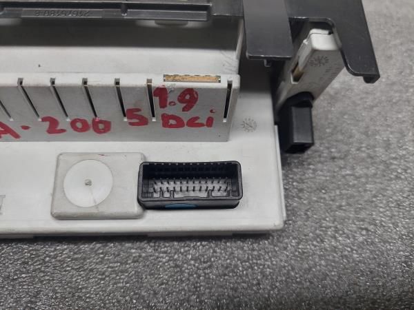 Display / ecrã de informações RENAULT Laguna II (BG0/1_)