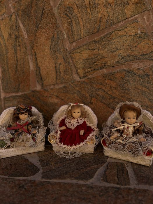 Bonecas de porcelana