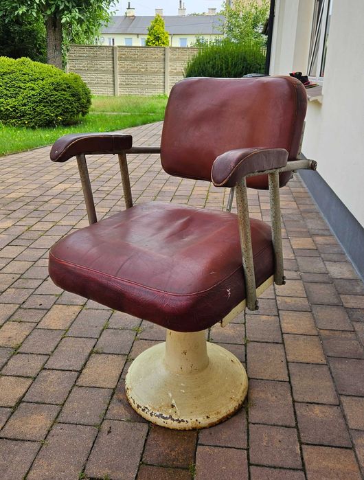 Stary fotel fryzjerski lata 50.