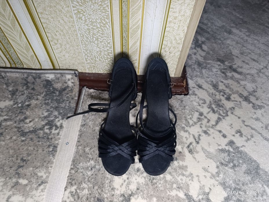 Туфлі стандарт, латина