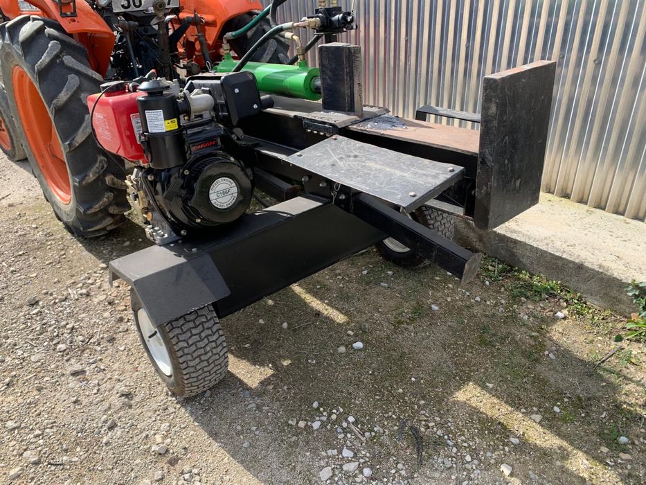 Rachador 28 toneladas Diesel - Rebocavel Auto