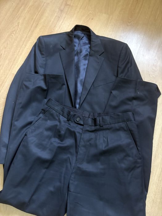 Czarny garnitur meski