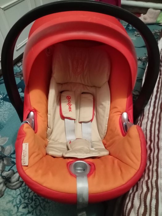 Автокрісло Cybex Aton Q