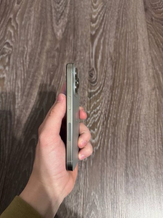 iPhone 15 Pro 256 GB E sim Bypass