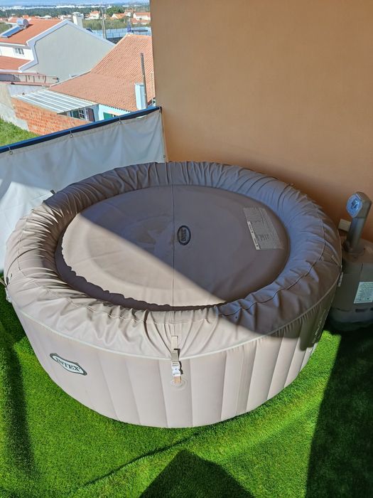 Spa Intex com bomba de calor 4 pax