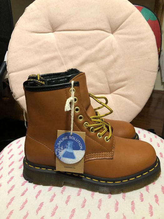 Зимові черевики Dr. Martens з натуральної коричневої шкіри з хутром