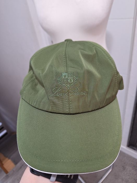 Loro  piana  czapka  z  daszkiem