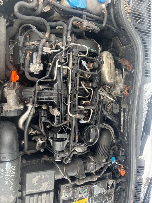 SKODA VW SILNIK 1.6 TDI CAYC