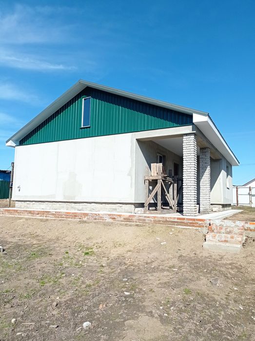 Новобудова біля міста Чернігів.