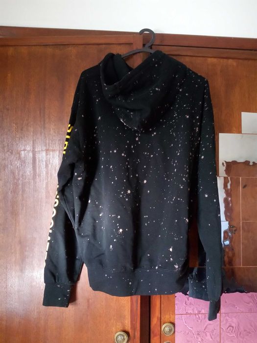 Sweatshirt com capuz