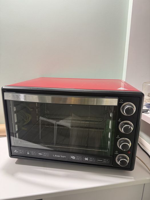 Духовка Liberton LEO-650 red