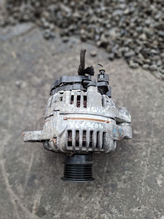 Alternator bosch opel vectra c signum Zafira b astra h 1.9cdti 150km z19dth 132,299,0ar 100a