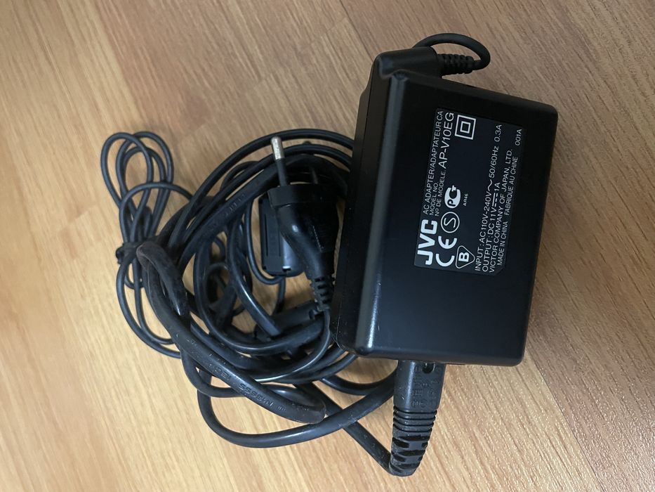 Відеокамера JVC GR-FXM37E + комплект