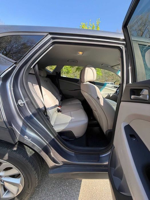 Hyundai Tucson      2016