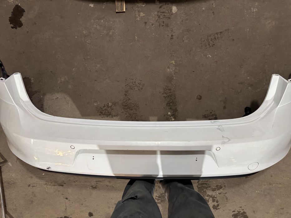 Задний бампер на Golf  7 в сборе