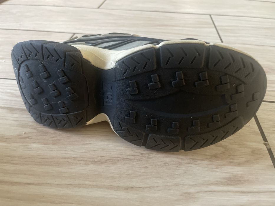 Кросівки zara зара