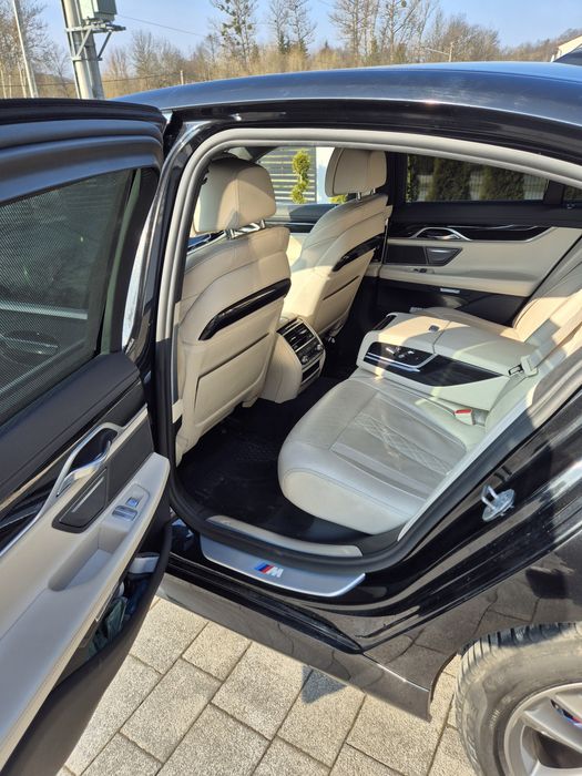 BMW 750d xDrive G11  M Pakiet 2017r. 3.0 diesel 400 koni, Faktura VAT