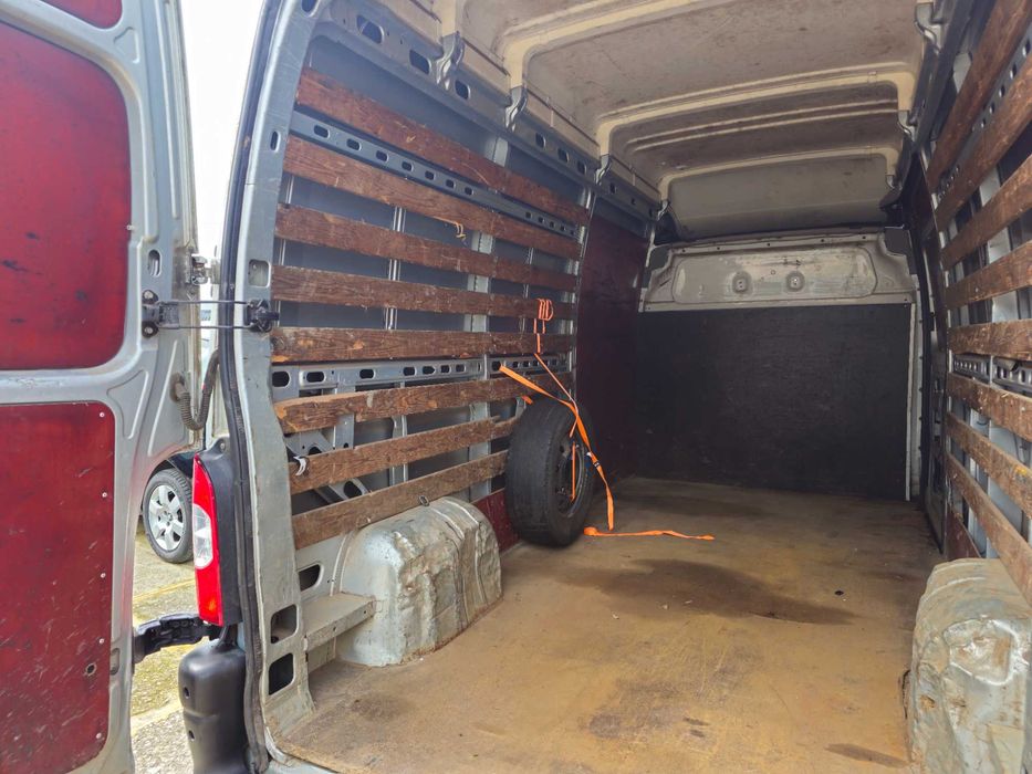 Renault Master 2.5 dCi 150 – (Longa e Alta)