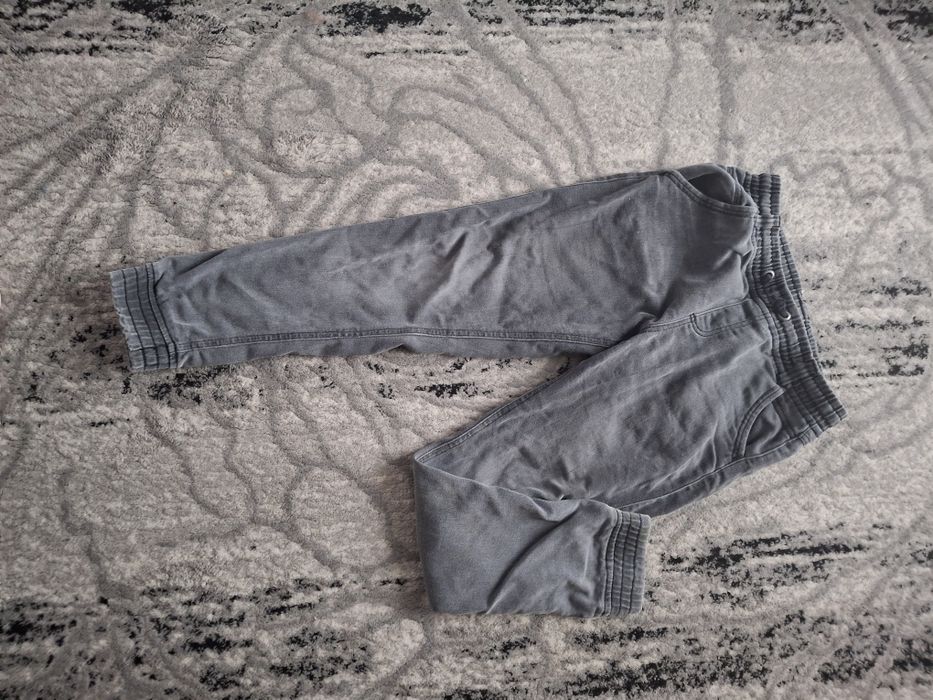 Jeansy joggery chłopięce