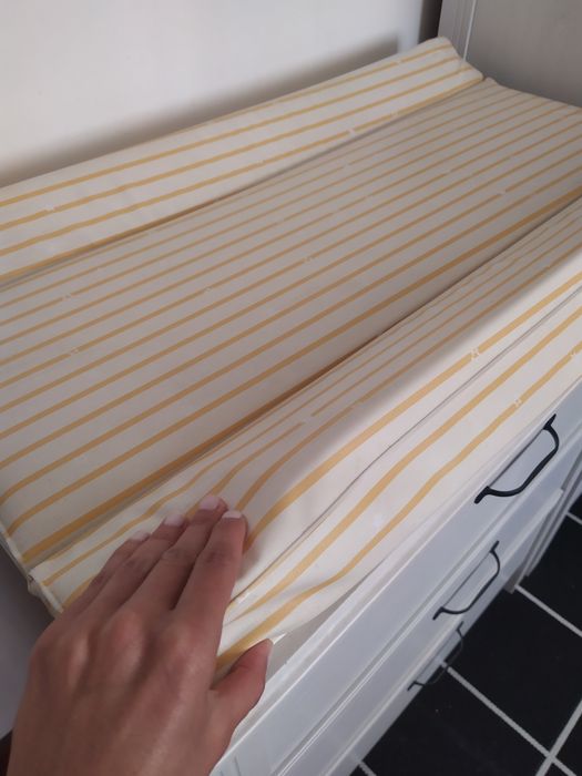 Trocador de bebé para comoda