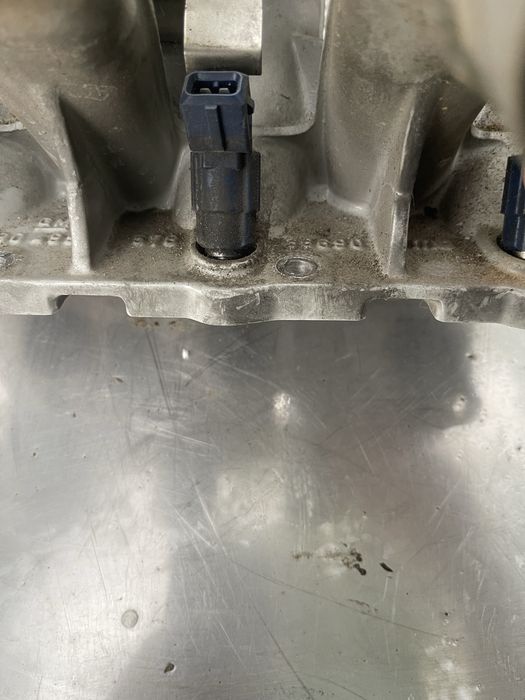 Впускной коллектор Opel v2.5l