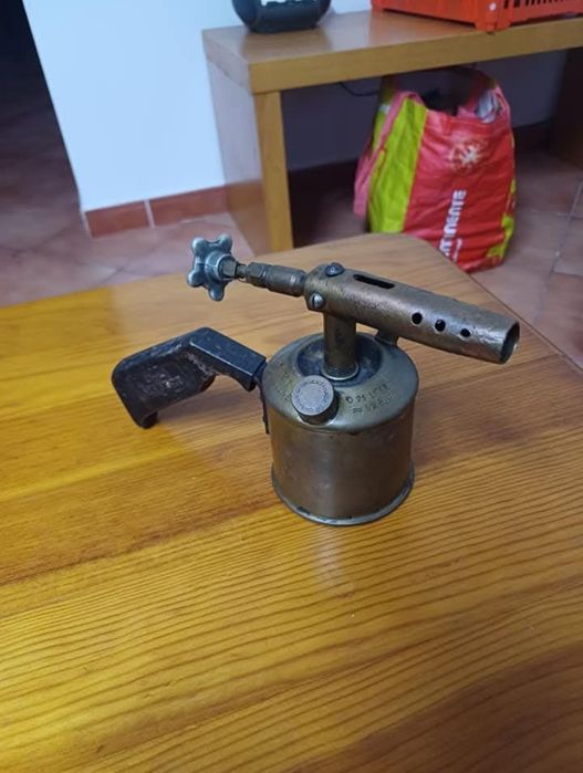 Maçarico antigo em cobre